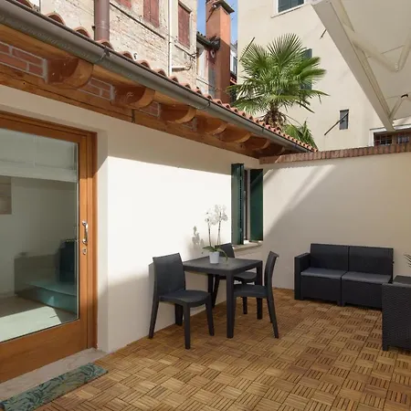 Corteluna Incantevole A 500 Metri Da P.Zza S.Marco Venice Exterior photo